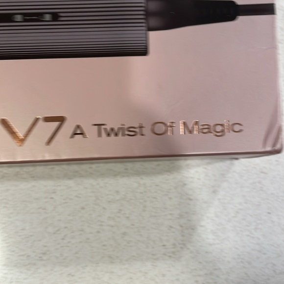 Kipozi V7 Twist of Magic Hair Straightener and Curling Iron in one - Picture 2 of 10